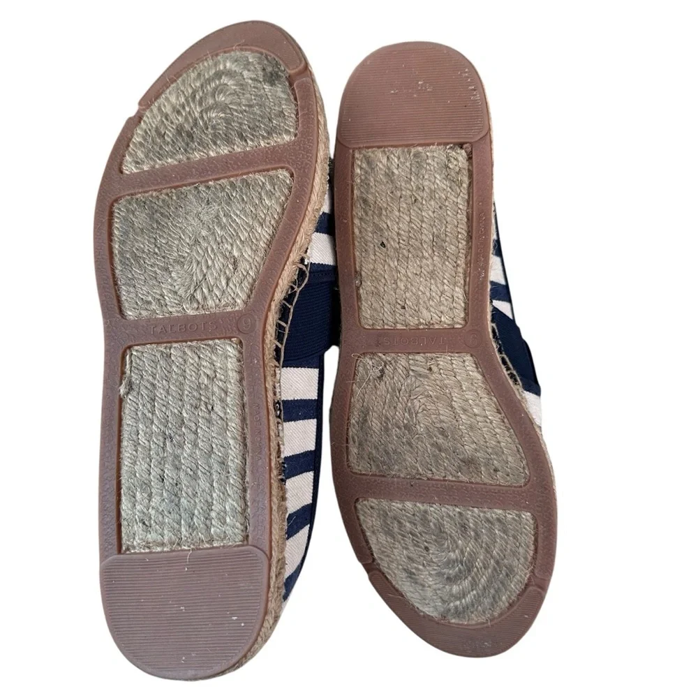 Talbots izzy embroidered